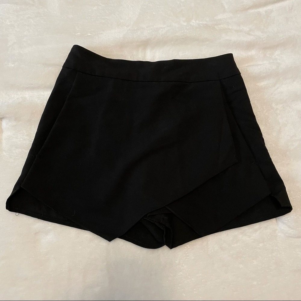 Aqua black skirt / shorts